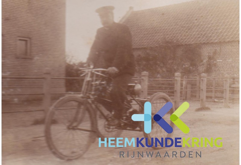 br. 24 Politie op driewieler met motor Ammerzoden